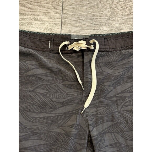 Linksoul Hybrid Shorts Mens 34 Gray Black Palm Swim Trunks Golf Preppy - Picture 4 of 10